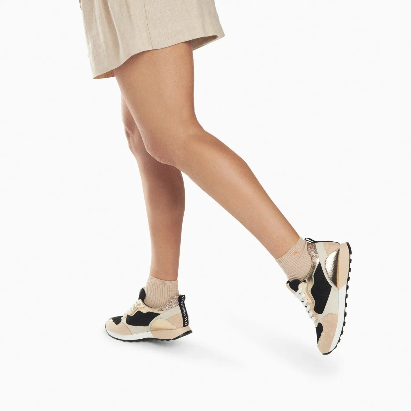 Vanessa Wu Baskets Berenice Noir Et Beige A Semelle Running