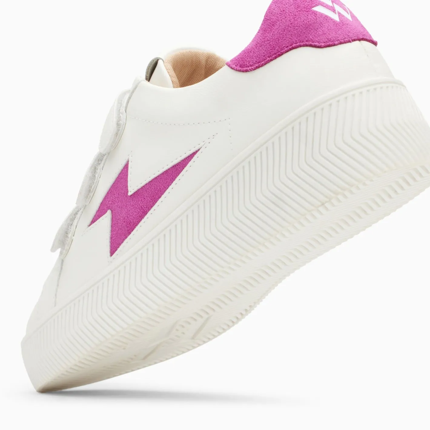 Vanessa Wu Baskets Eclair Camelia Blanc Et Magenta A Scratchs Clearance