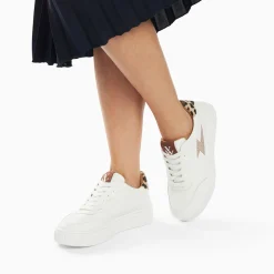 Vanessa Wu Baskets Eclair Carolane Blanc Et Leopard A Lacets Discount