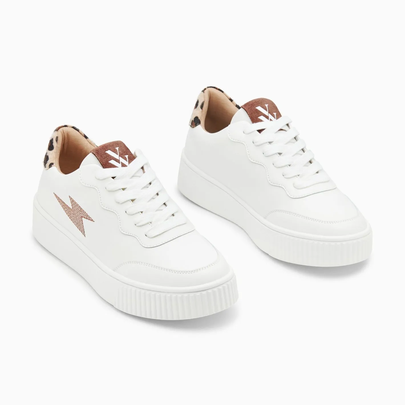 Vanessa Wu Baskets Eclair Carolane Blanc Et Leopard A Lacets Discount