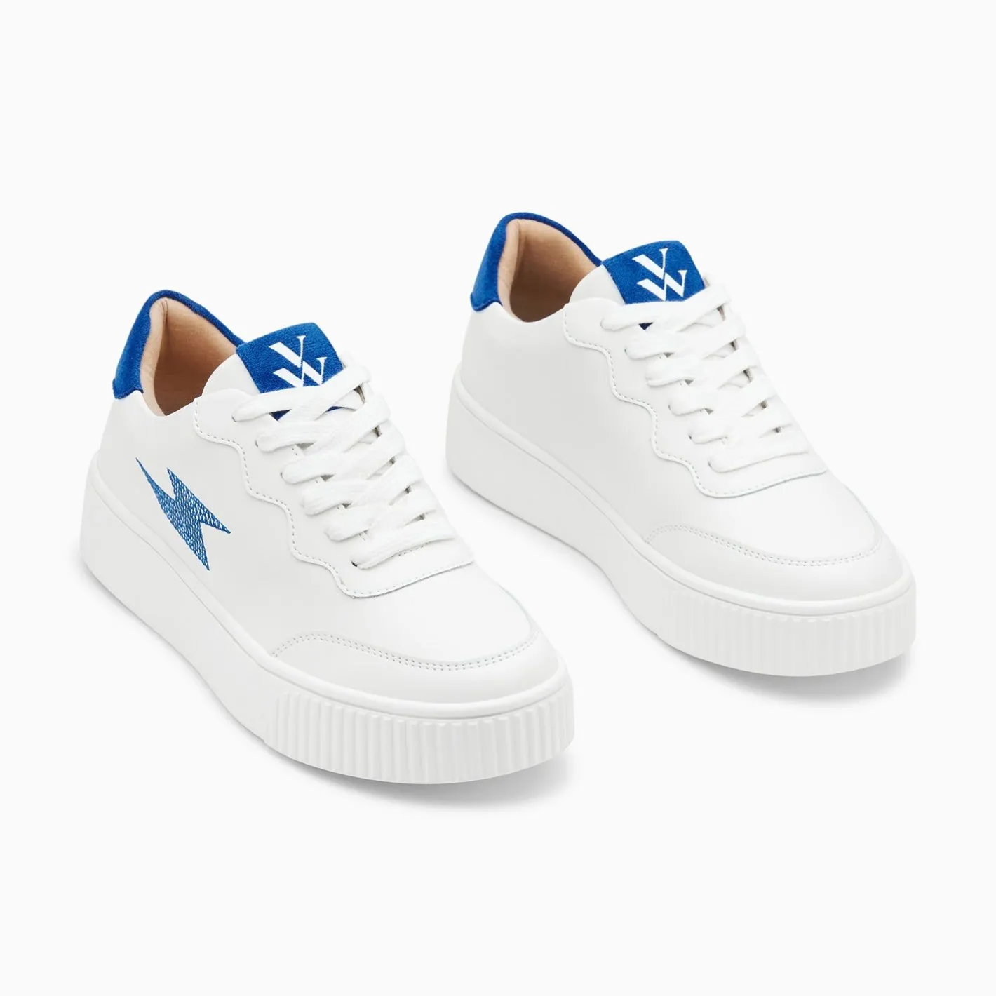 Vanessa Wu Baskets Eclair Carolane Blanc Et Bleu A Lacets Hot