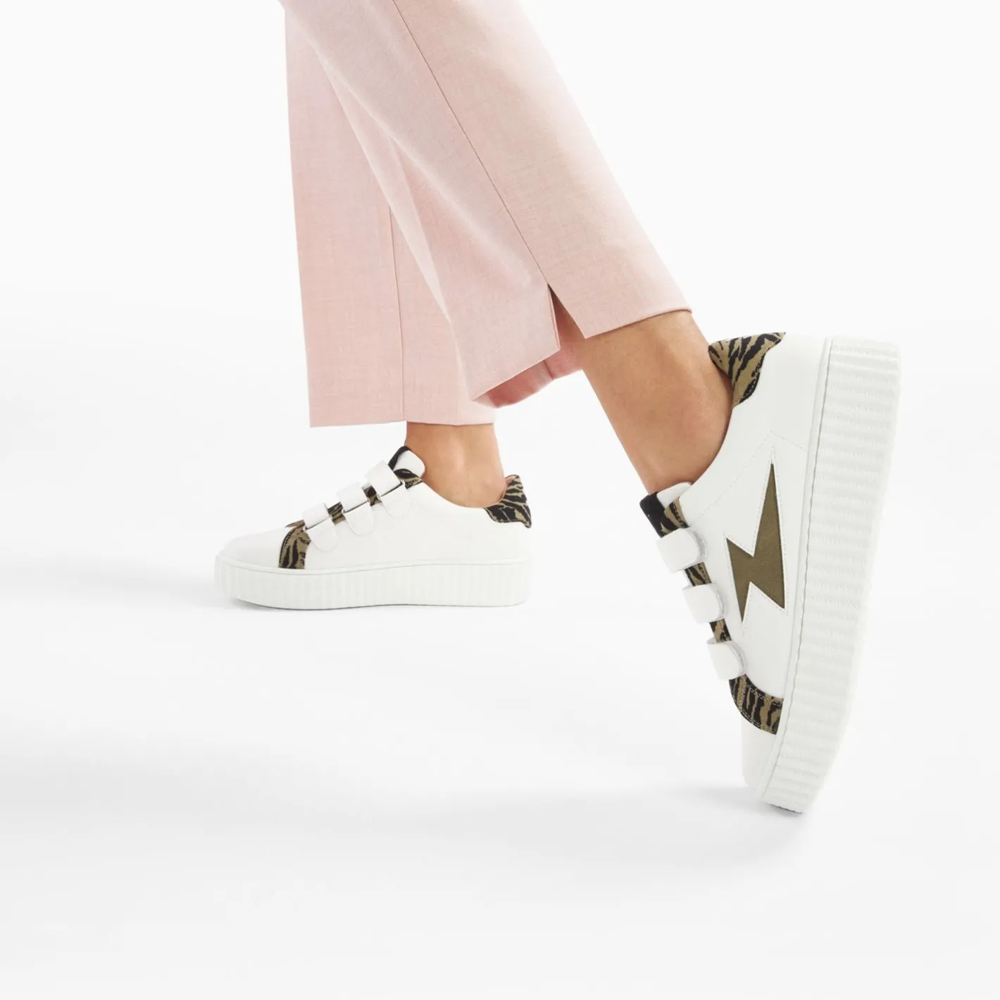 Vanessa Wu Baskets Eclair Ingrid Blanc Et Kaki Imprime Zebre A Scratchs Clearance