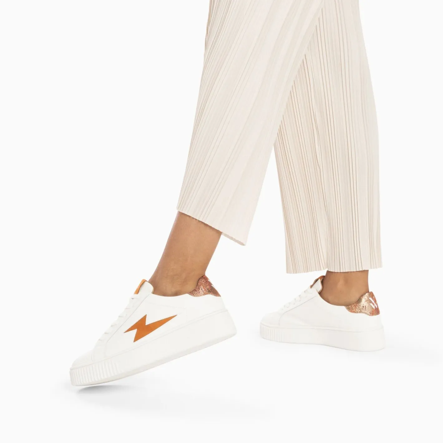 Vanessa Wu Baskets Eclair Joy Blanc Et Ocre A Lacets