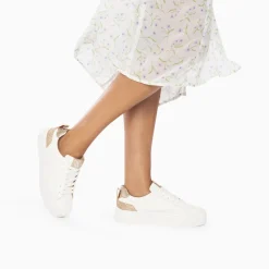 Vanessa Wu Baskets Eclair Miley Blanc Et Or A Lacets