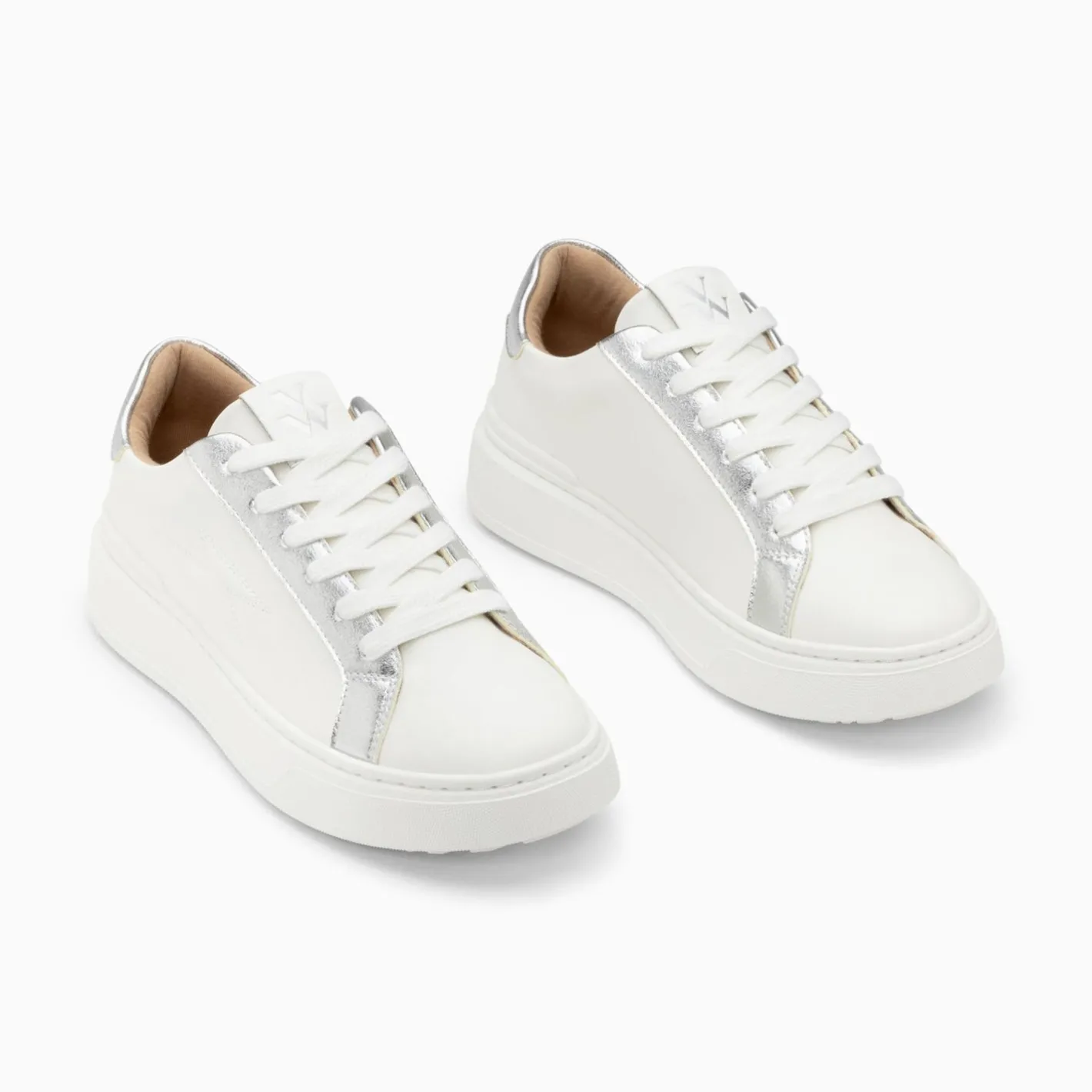 Vanessa Wu Baskets Eclair Romane Blanc Et Argent A Lacets Online