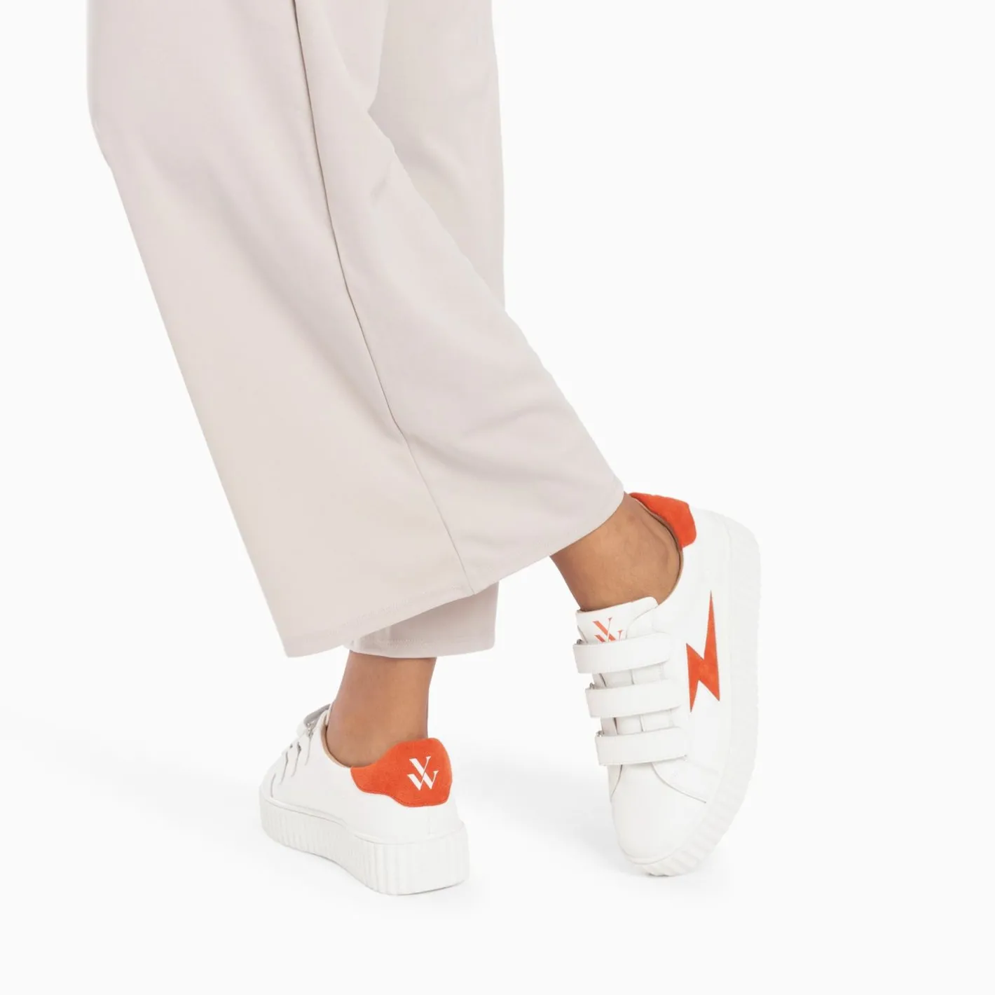Vanessa Wu Baskets Eclair Vicky Blanc Et Orange A Scratchs