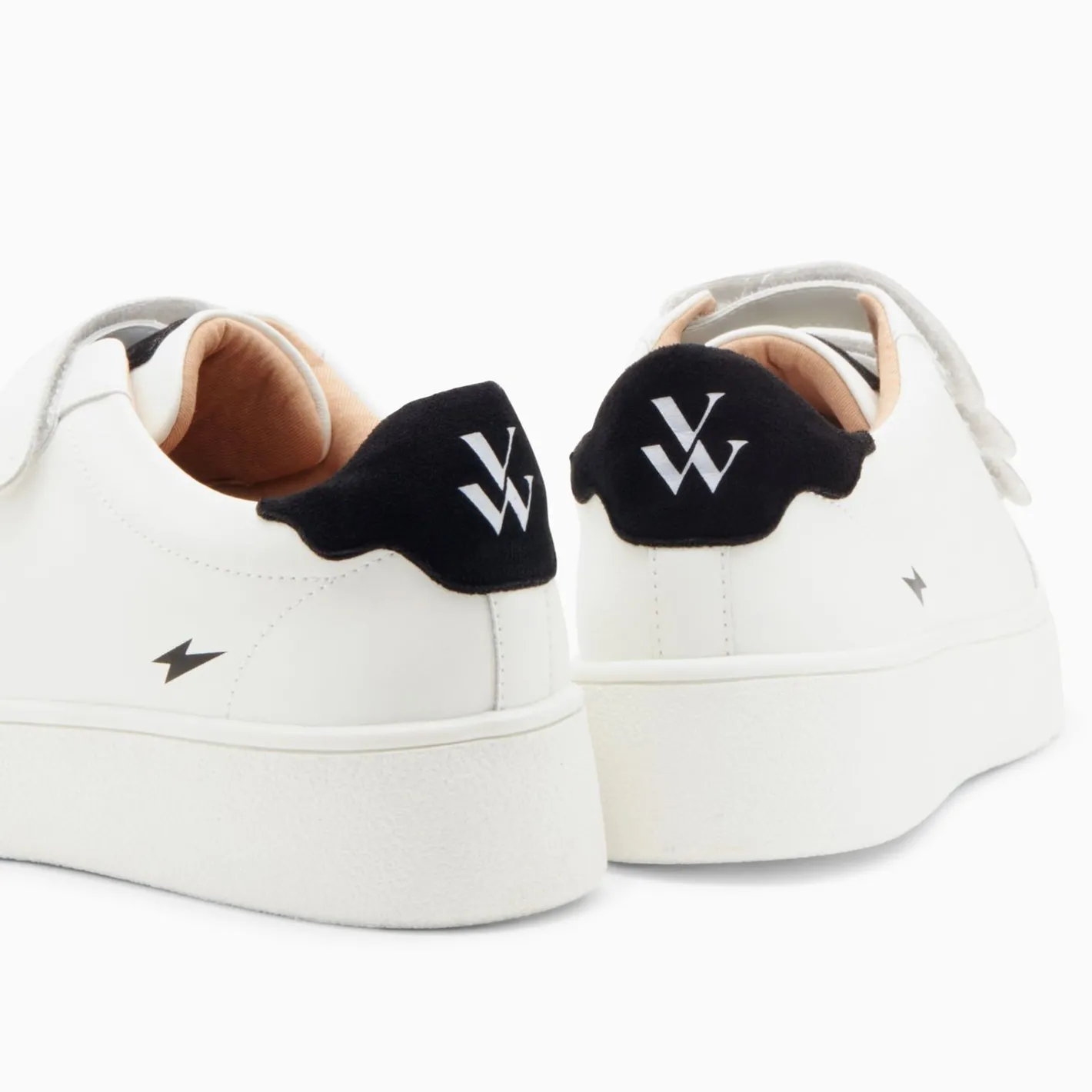 Vanessa Wu Baskets Mini Eclair Solange Blanc Et Noir A Scratchs Online