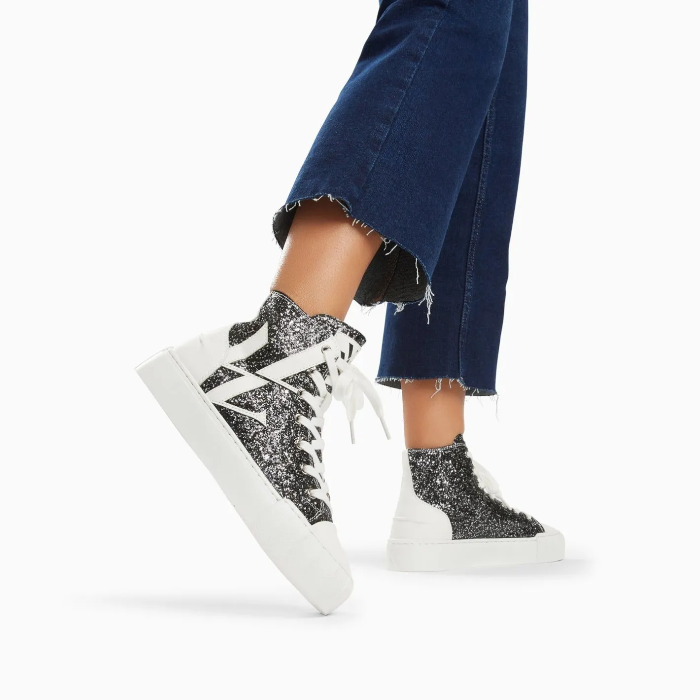 Vanessa Wu Baskets Monogramme Alix Montantes A Paillettes Noires Outlet