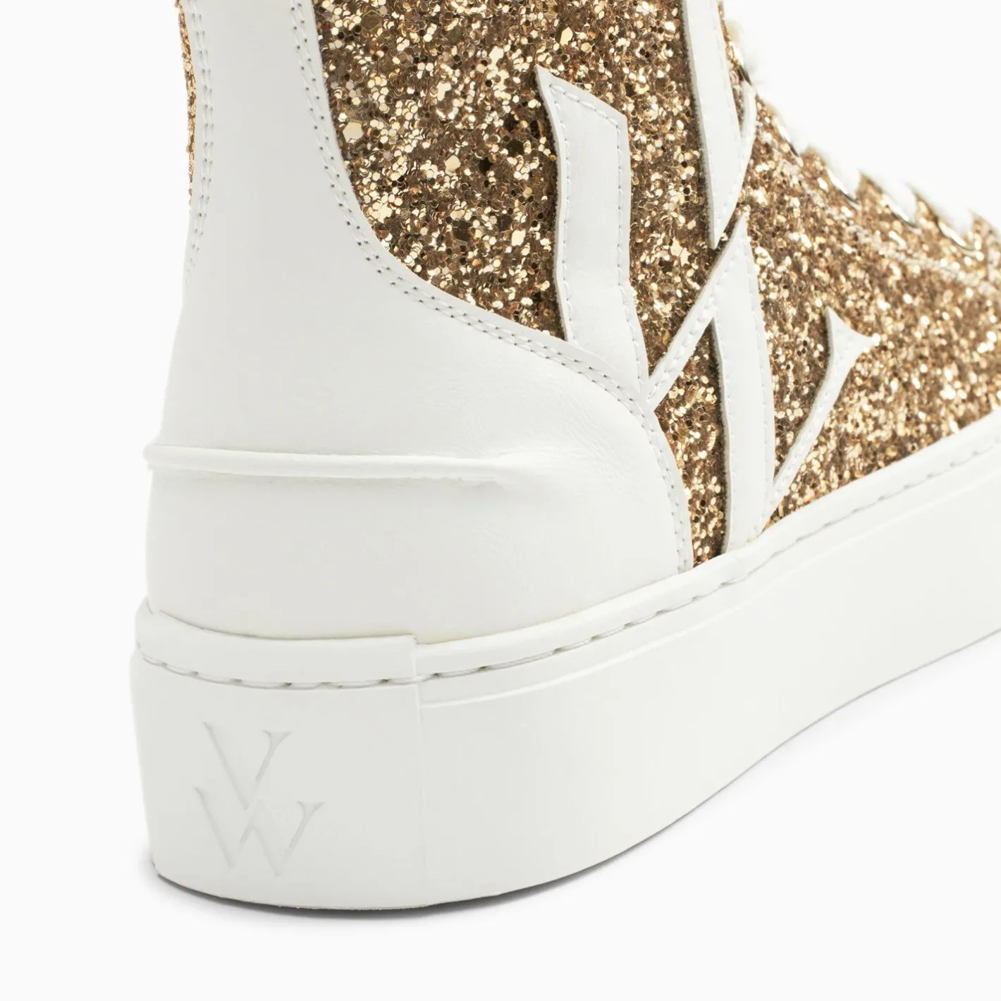 Vanessa Wu Baskets Monogramme Alix Montantes A Paillettes Or Clearance