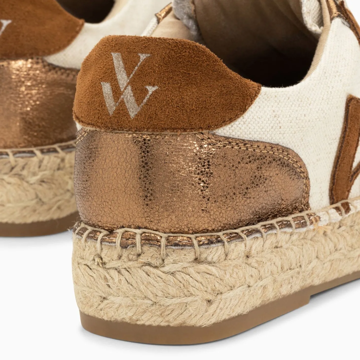 Vanessa Wu Baskets Monogramme Aurore Cafe Et Bronze A Semelle Espadrille New