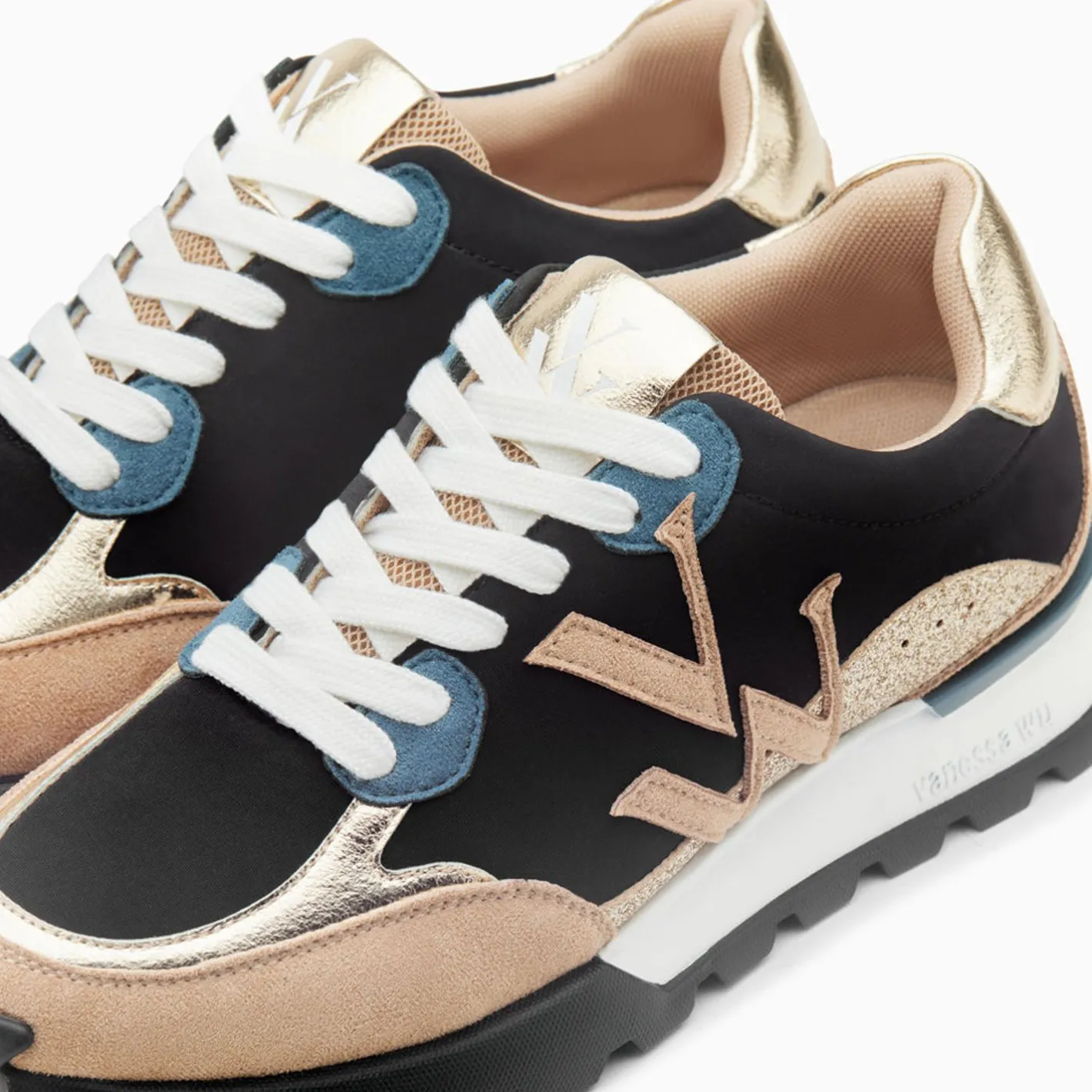 Vanessa Wu Baskets Monogramme Caterina Noir A Semelle Running