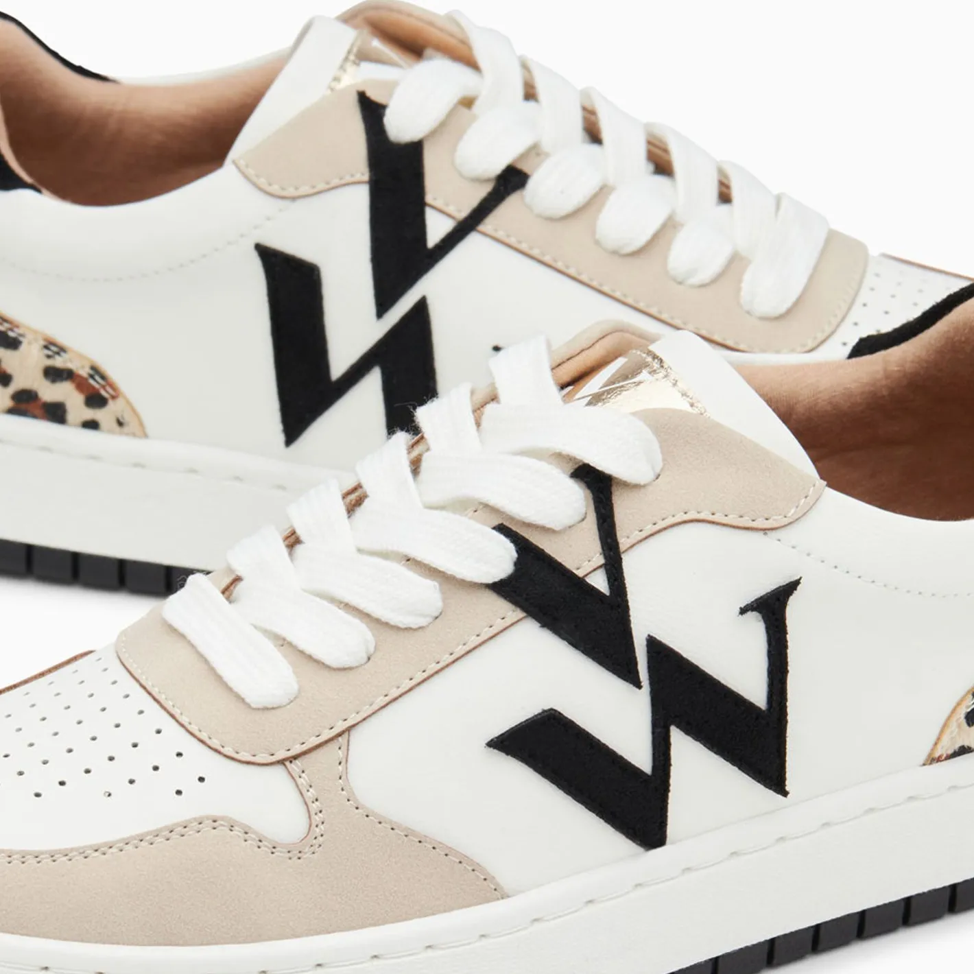 Vanessa Wu Baskets Monogramme Esmee Blanc Et Noir Clearance