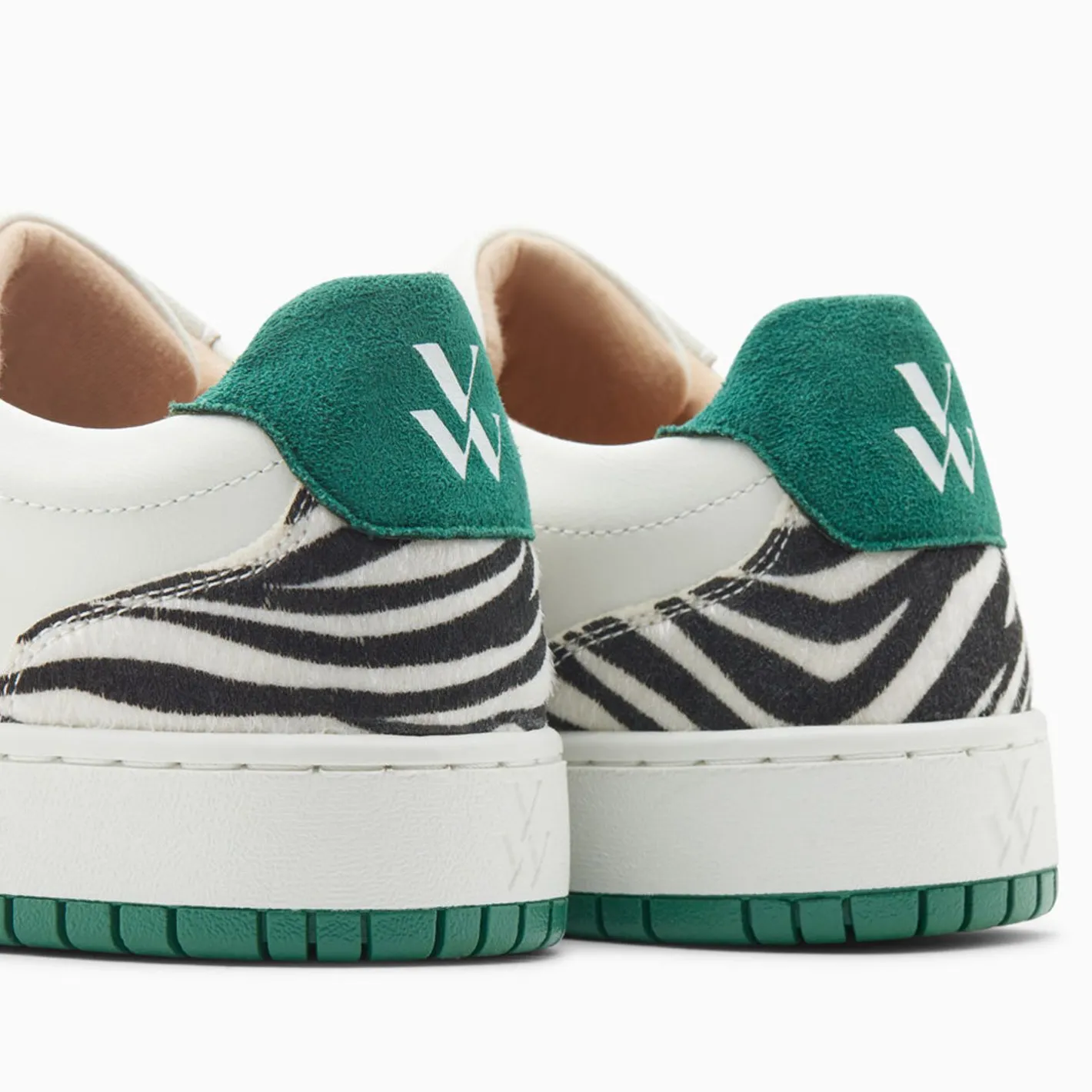 Vanessa Wu Baskets Monogramme Esmee Blanc Et Vert Clearance