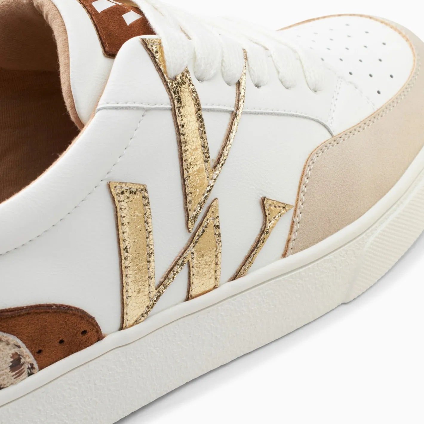 Vanessa Wu Baskets Monogramme Luna Blanc Et Or Clearance