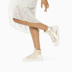 Vanessa Wu Baskets Monogramme Pina Montantes Or Et Blanc