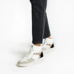 Vanessa Wu Baskets Montantes Kassidy Blanches A Detail Vache Clearance