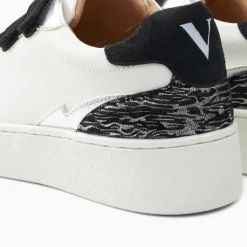 Vanessa Wu Baskets Nahia Blanc Et Argent A Scratchs Noirs Sale