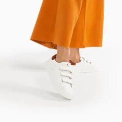 Vanessa Wu Baskets Nour Blanc Et Marron A Scratchs Outlet