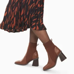 Vanessa Wu Bottines Chaussettes Jinger Marron A Talon Trapeze Sale