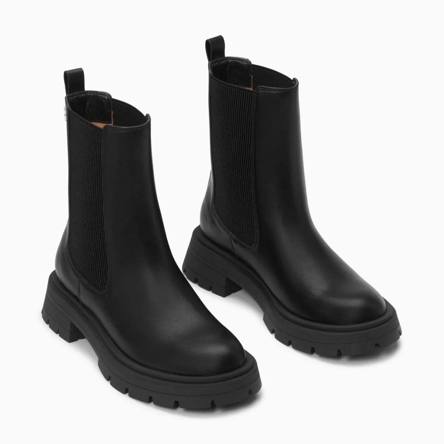 Vanessa Wu Bottines Chelsea Phoebe Noires A Semelle Oversize
