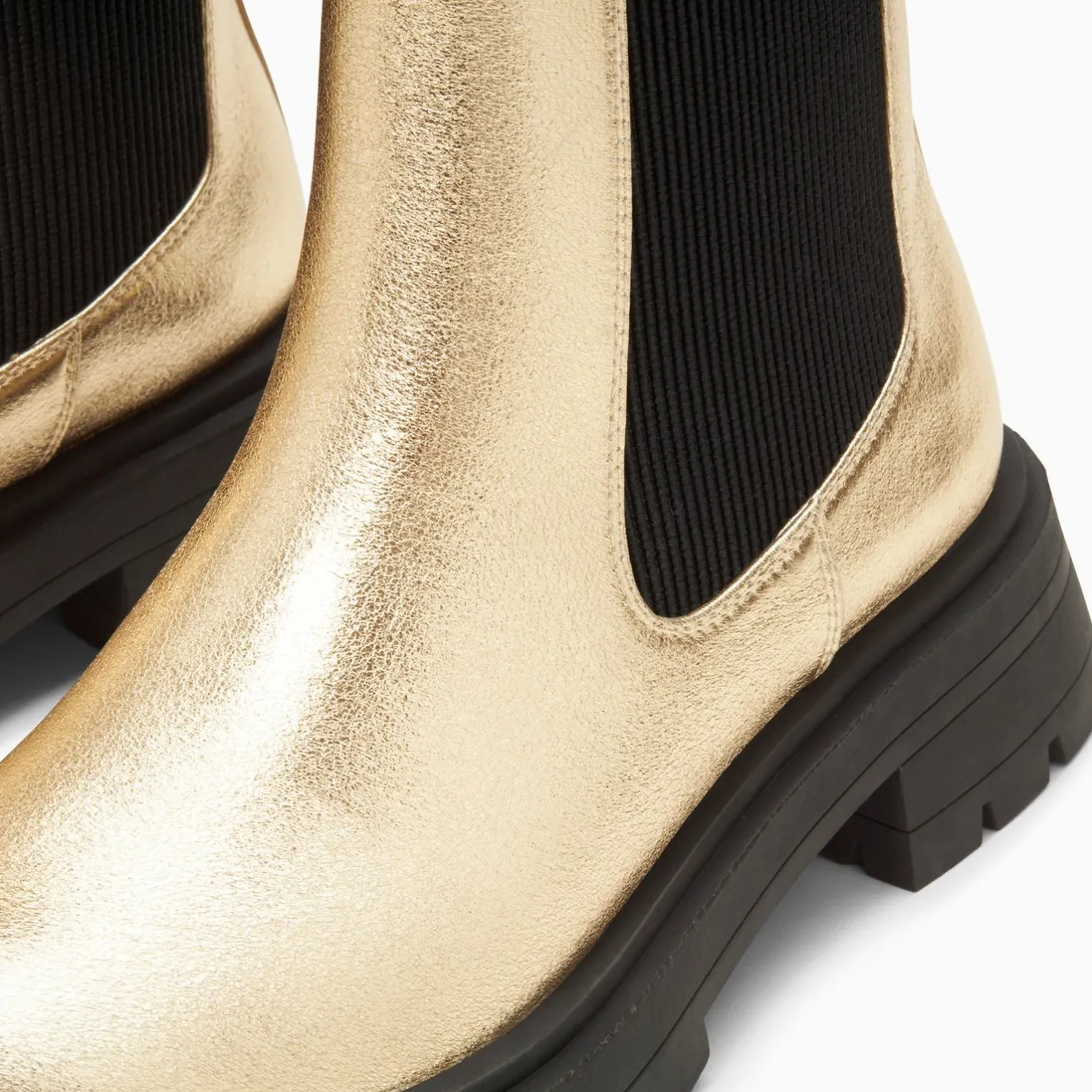 Vanessa Wu Bottines Chelsea Phoebe Or A Semelle Oversize Sale