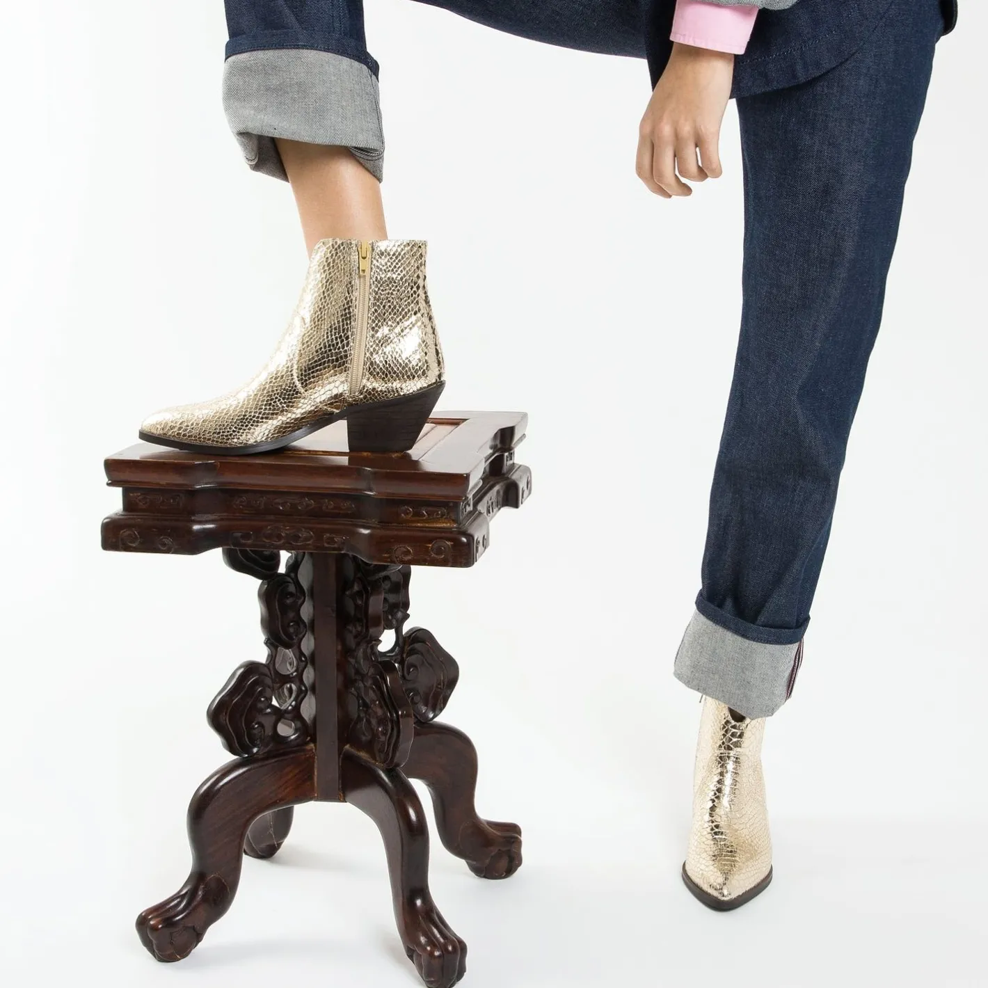 Vanessa Wu Bottines Santiags Caroline Or Effet Serpent Discount