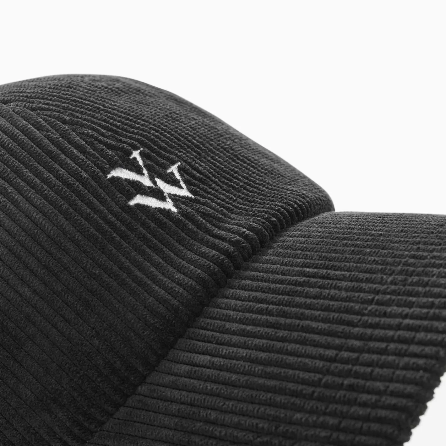 Vanessa Wu Casquette Jess Noire En Velours Cotele New