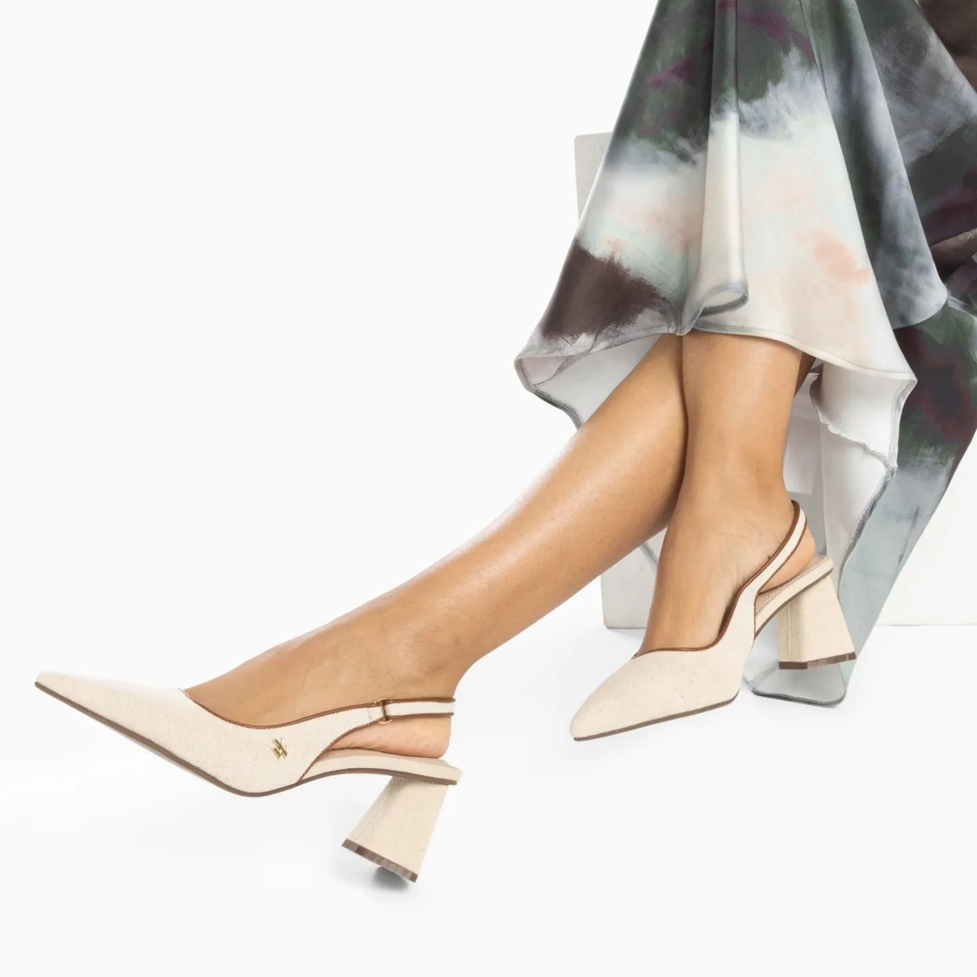 Vanessa Wu Escarpins Slingback Lara Beiges A Bout Pointu Hot
