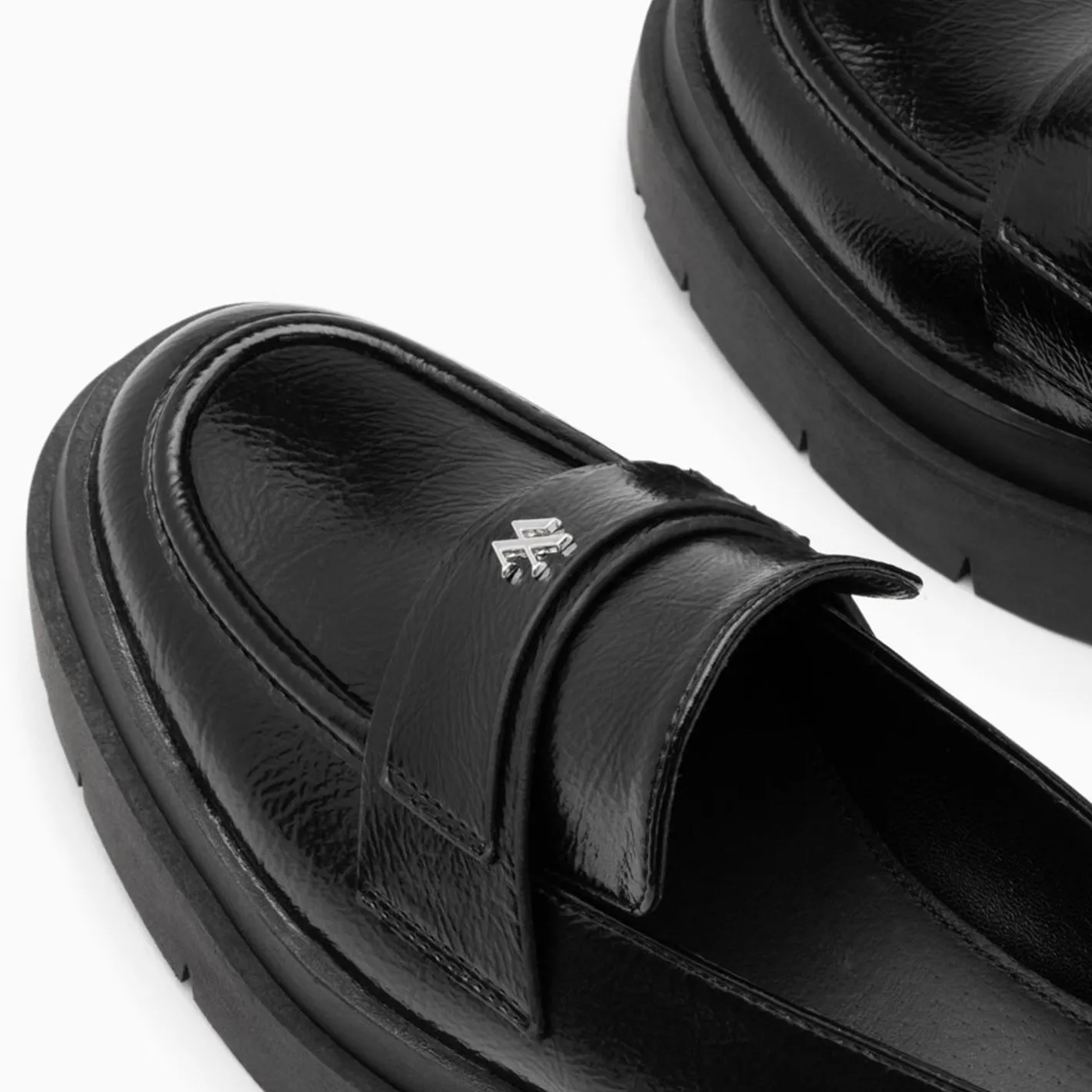 Vanessa Wu Mocassins Rosalie Noirs A Plateforme Crantee New