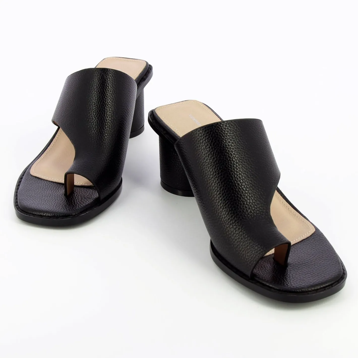 Vanessa Wu Mules Cyrielle Noires Passe-Pouce A Talon Rond Outlet