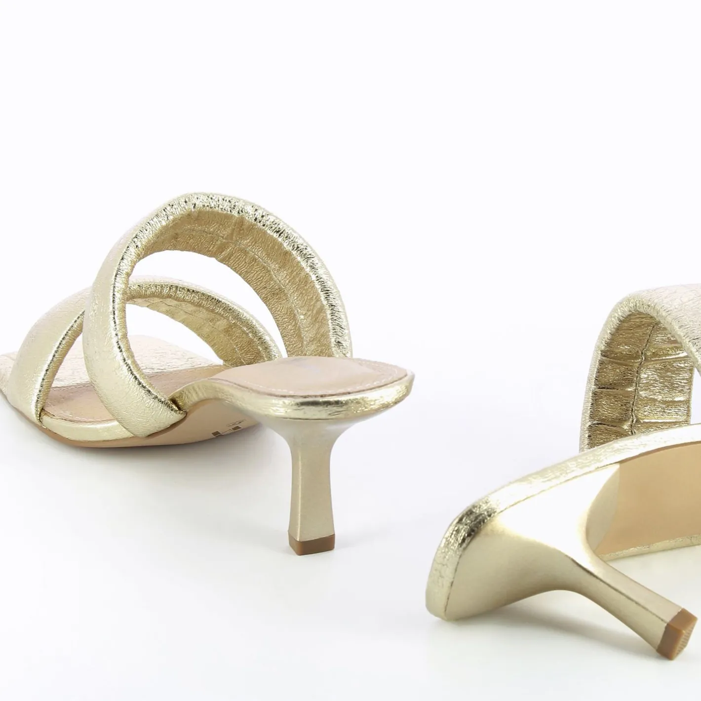 Vanessa Wu Mules Elia Or A Brides Rembourrees Discount