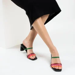 Vanessa Wu Mules Gaetane Noires A Brides Multicolores Sale