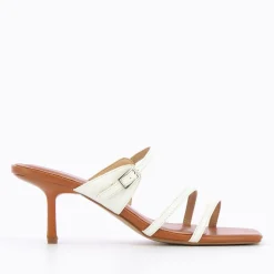 Vanessa Wu Mules Kitten Heel Axelle Blanches Online
