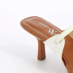 Vanessa Wu Mules Kitten Heel Axelle Blanches Online