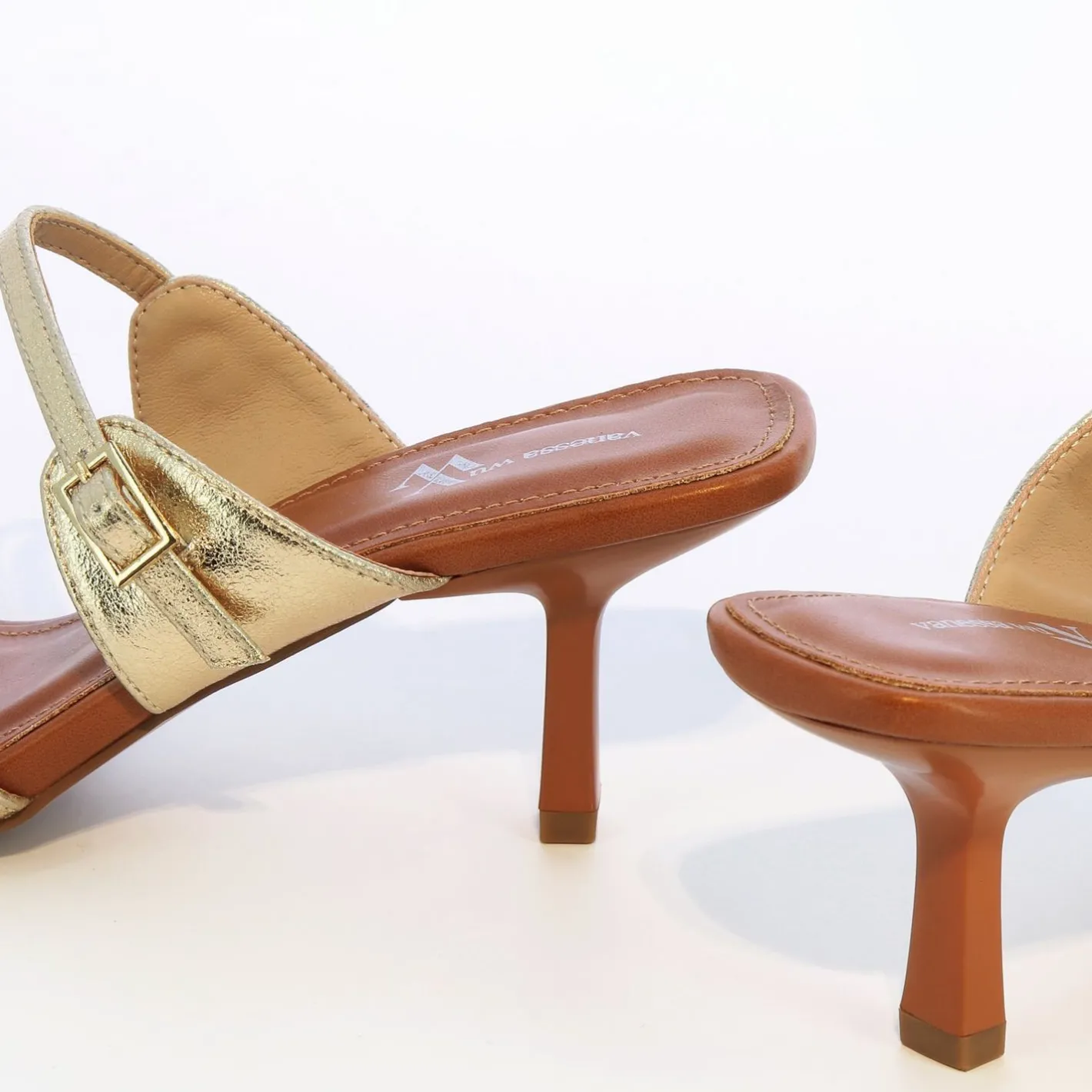 Vanessa Wu Mules Kitten Heel Axelle Or Clearance