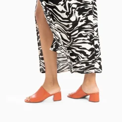 Vanessa Wu Mules Peep-Toe Helene Brique A Talon Hot