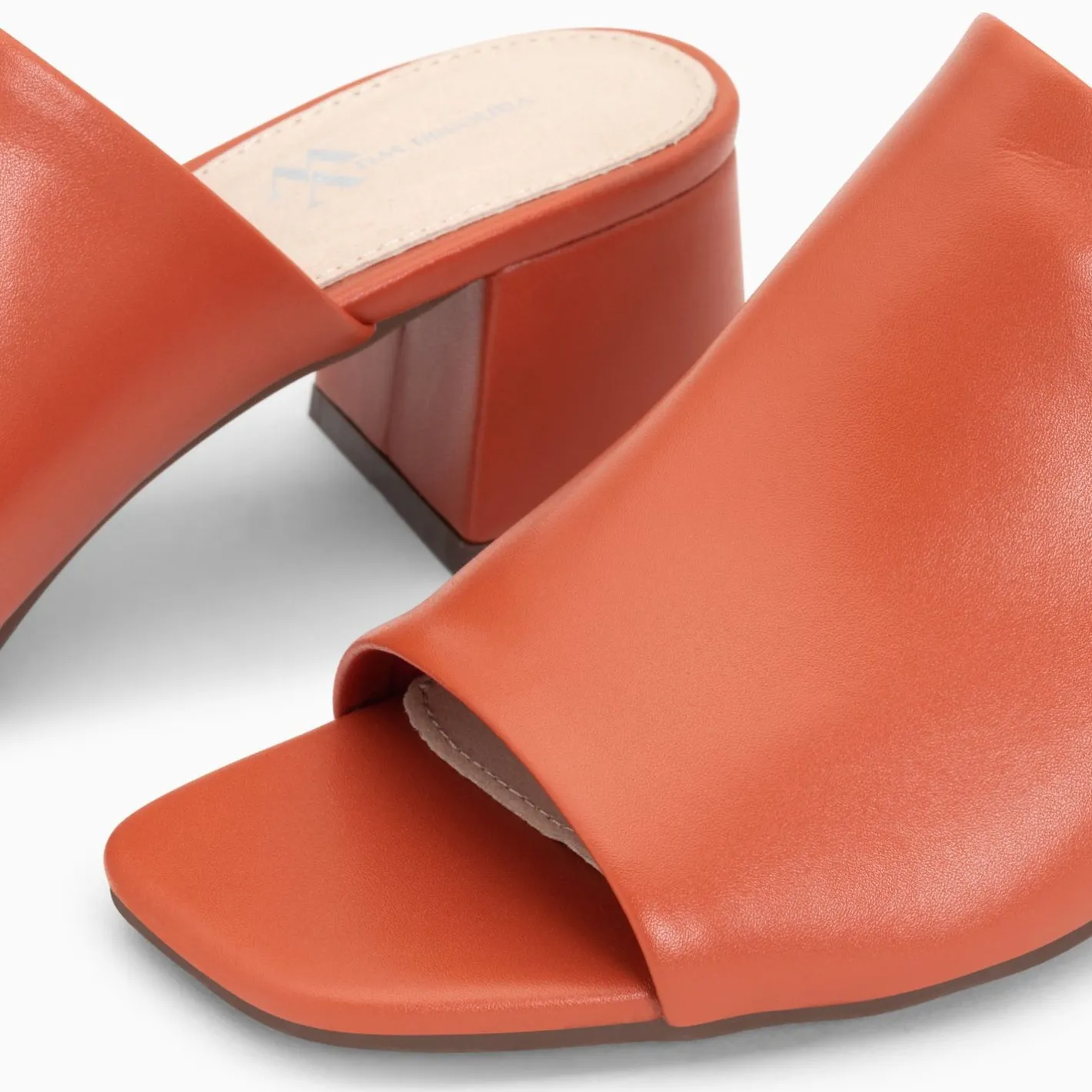 Vanessa Wu Mules Peep-Toe Helene Brique A Talon Hot