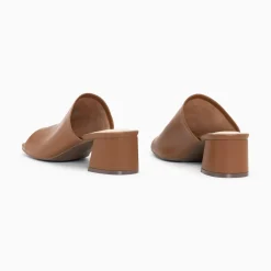 Vanessa Wu Mules Peep-Toe Helene Camel A Talon Hot