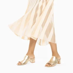 Vanessa Wu Mules Peep-Toe Helene Or A Talon