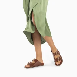 Vanessa Wu Mules Plates Celia Marron Verni A Boucles Oversize Online