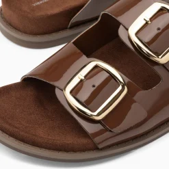 Vanessa Wu Mules Plates Celia Marron Verni A Boucles Oversize Online