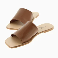 Vanessa Wu Mules Plates Sandra A Large Bride Camel Discount