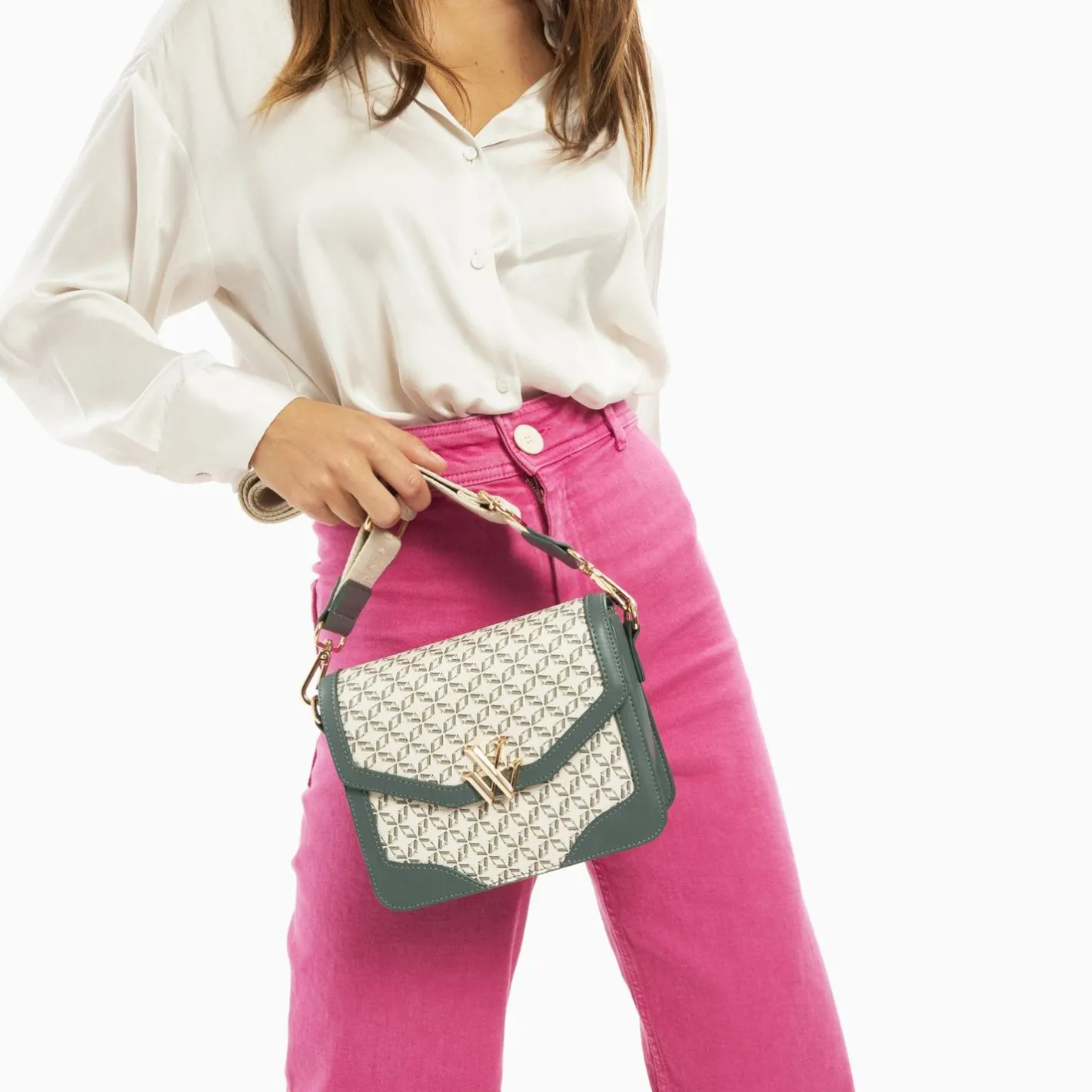 Vanessa Wu Petit Sac Cartable Karen Vert A Toile Monogramme Sale