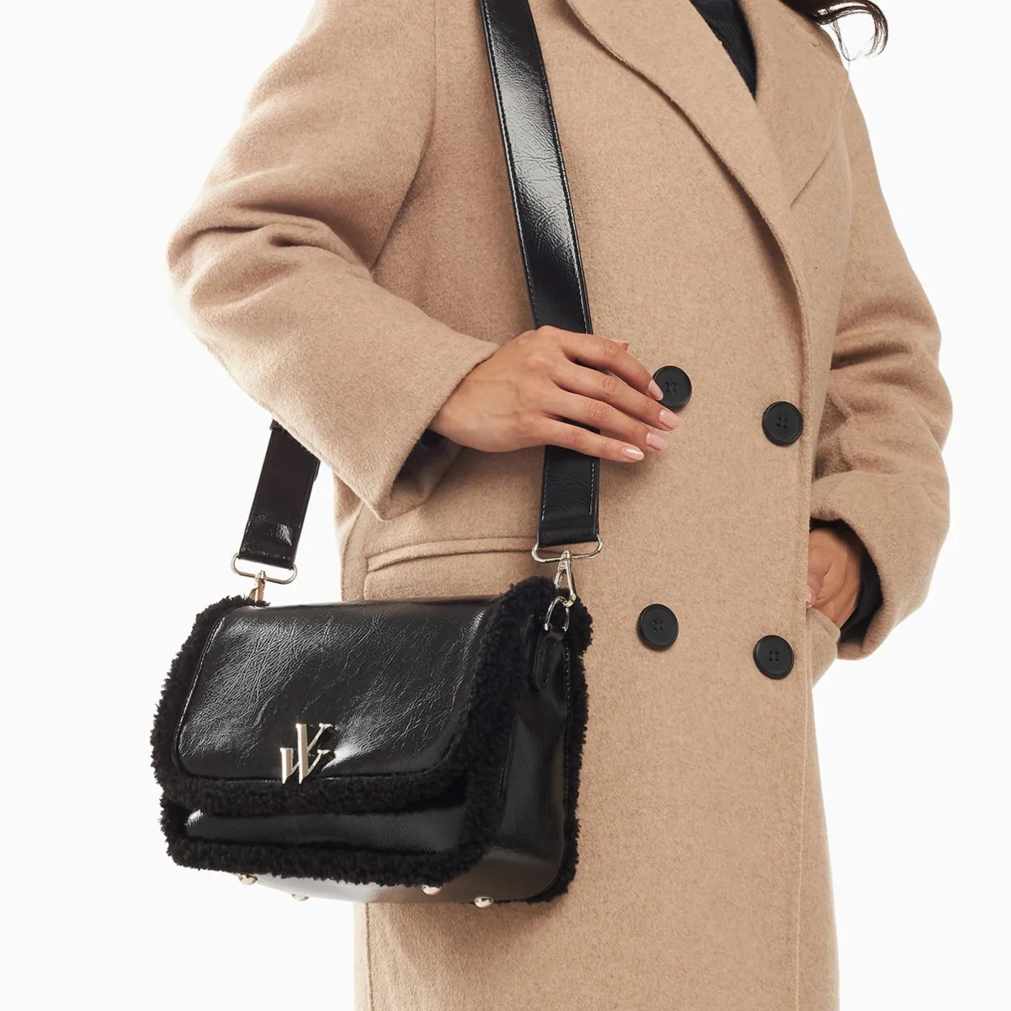 Vanessa Wu Sac Bandouliere Bertina Noir A Rabat Et Faux Shearling Sale