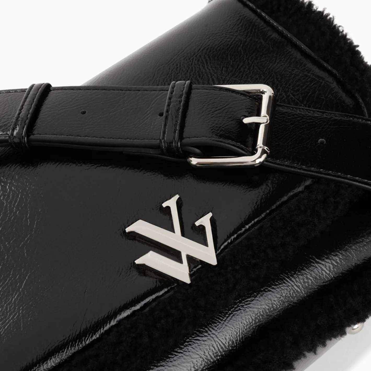 Vanessa Wu Sac Bandouliere Bertina Noir A Rabat Et Faux Shearling Sale