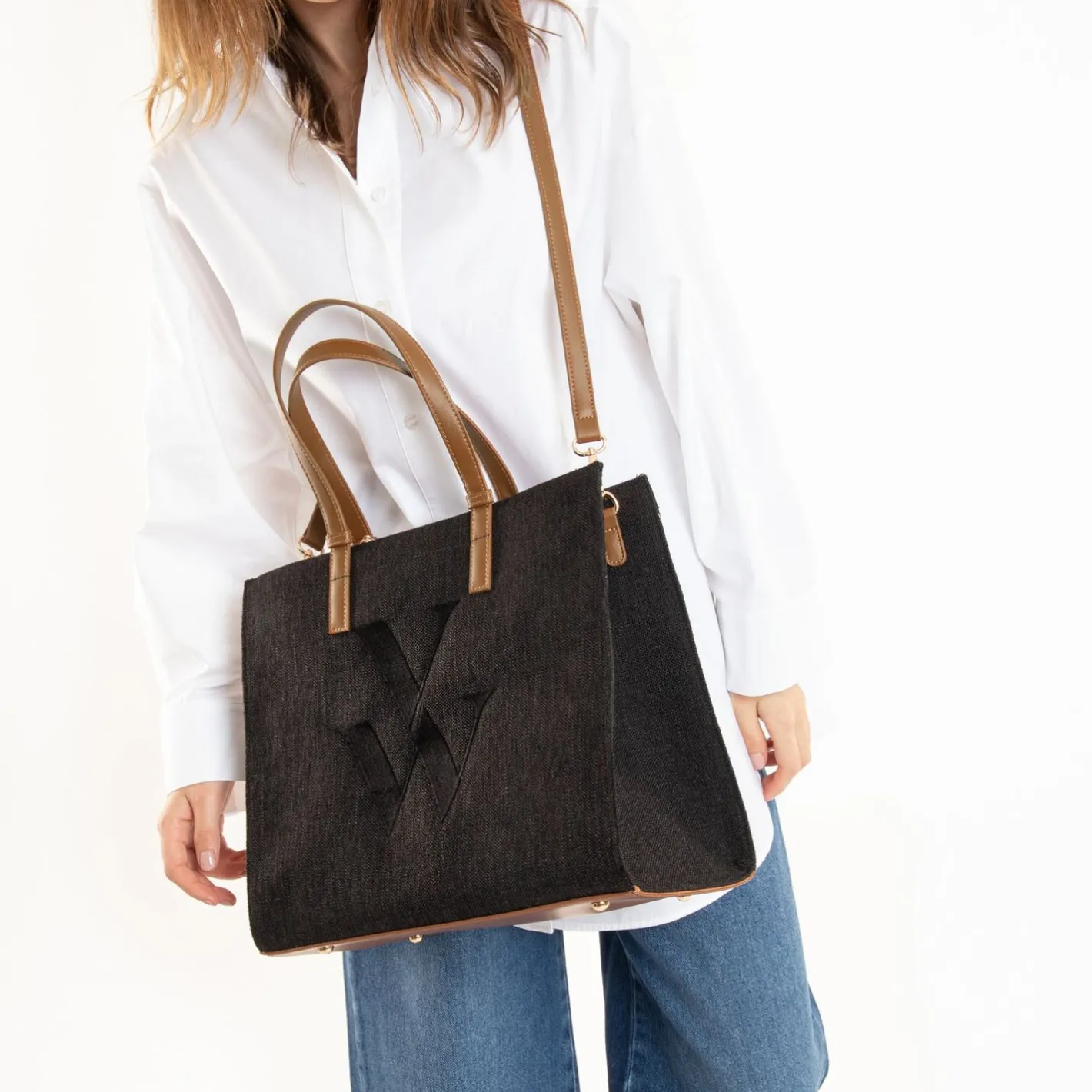 Vanessa Wu Sac Cabas Monogramme Emilia Noir Best