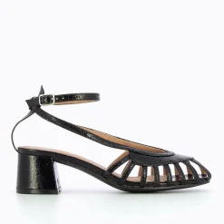 Vanessa Wu Sandales A Talon Ajourees Murielle Noires Discount