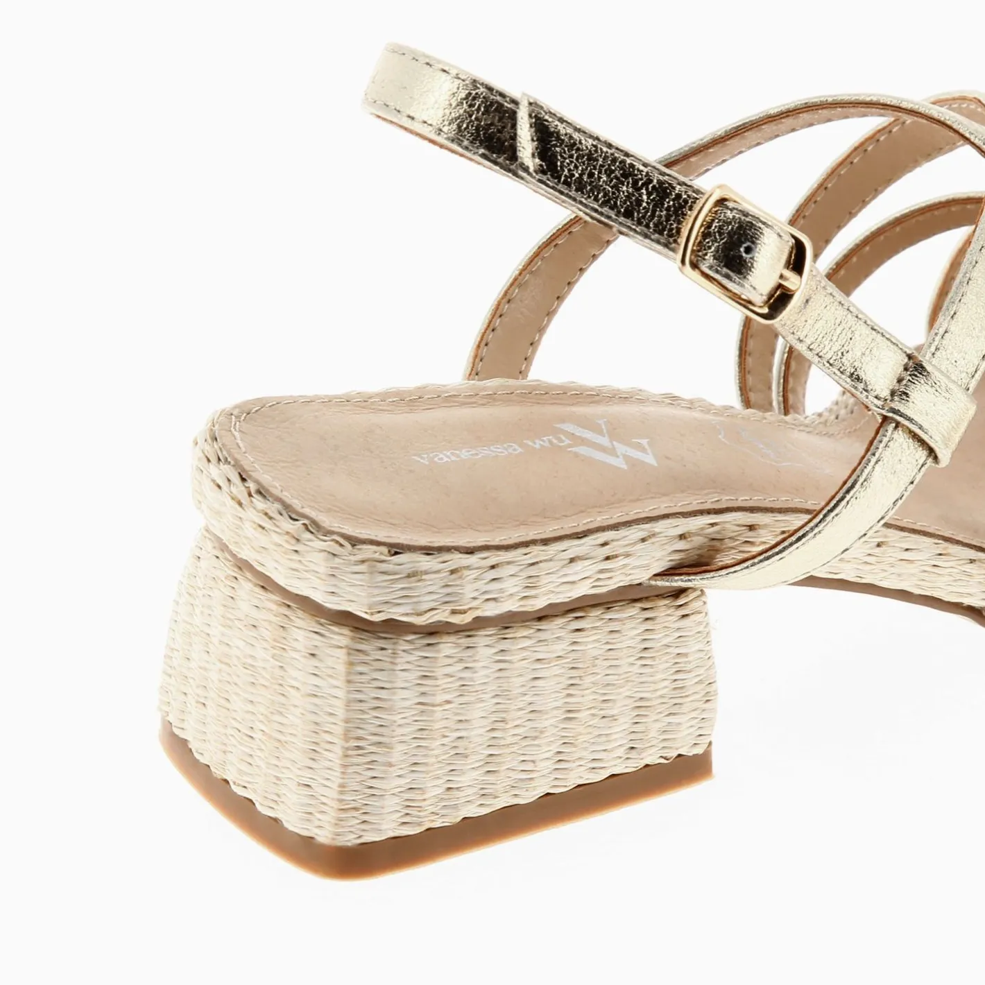 Vanessa Wu Sandales Amira Or A Semelle Effet Raphia Outlet
