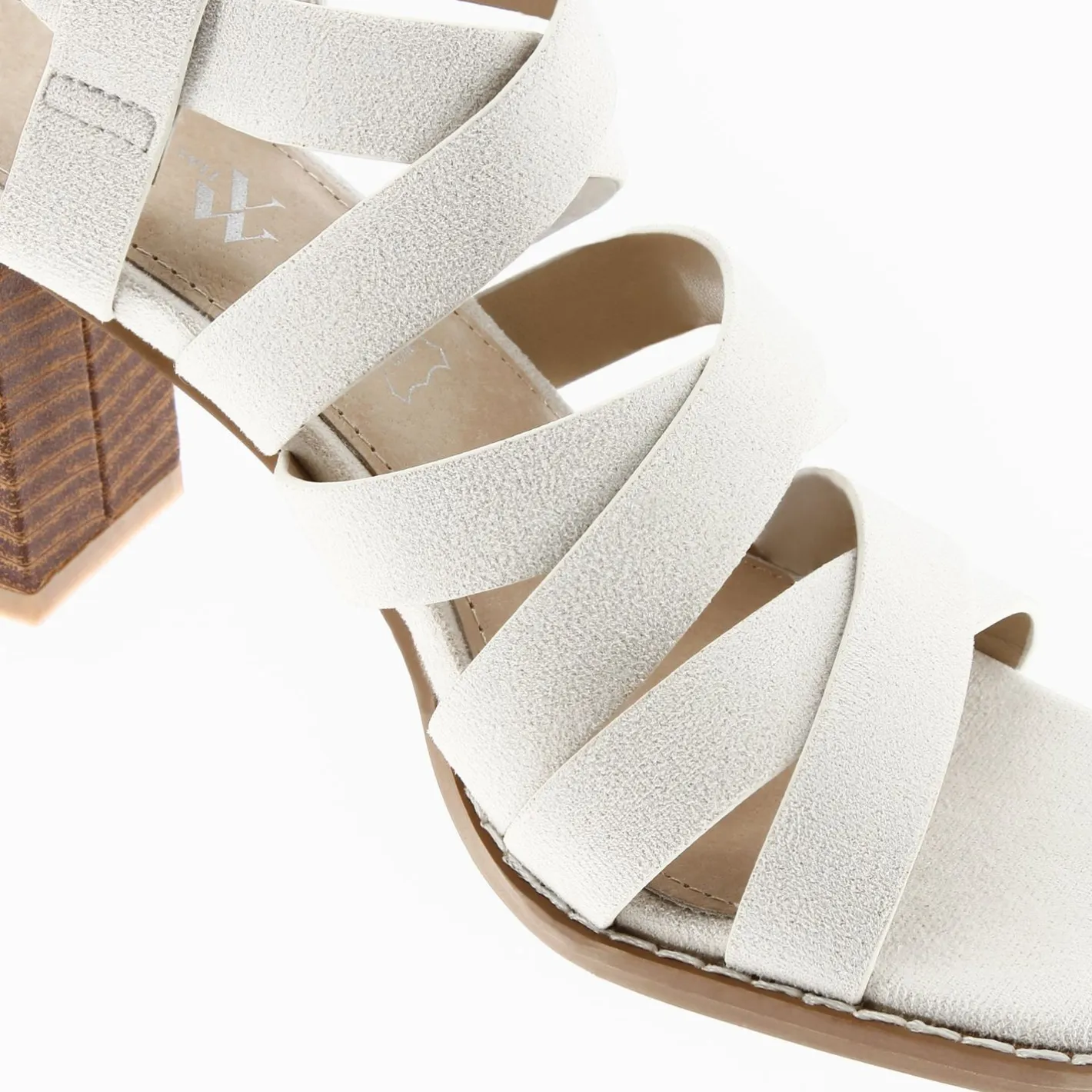 Vanessa Wu Sandales Carrie Beige Clair A Multibrides Croisees Et Talon Haut Clearance