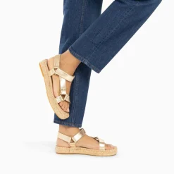Vanessa Wu Sandales Harlyne Or A Scratchs Et Semelle Espadrille Outlet